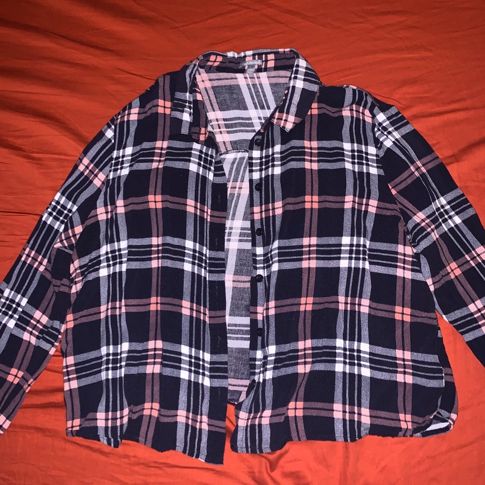 Cute Cropped Flannel